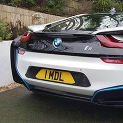 i8