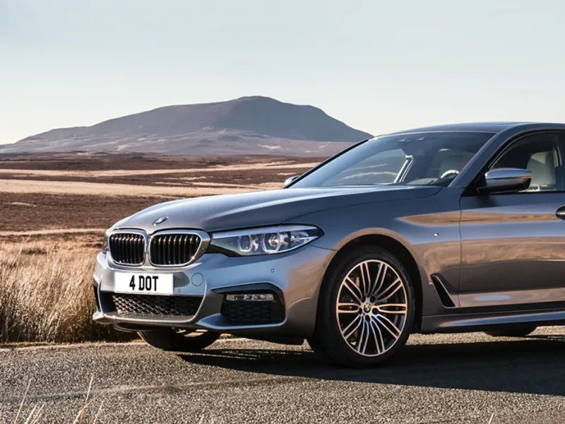 BMW 5 Series G30 Reflective Signature & Classic Plate Set