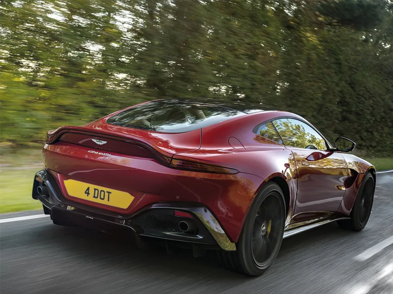 Aston Martin Vantage Fully Reflective Signature & Classic Plate Set