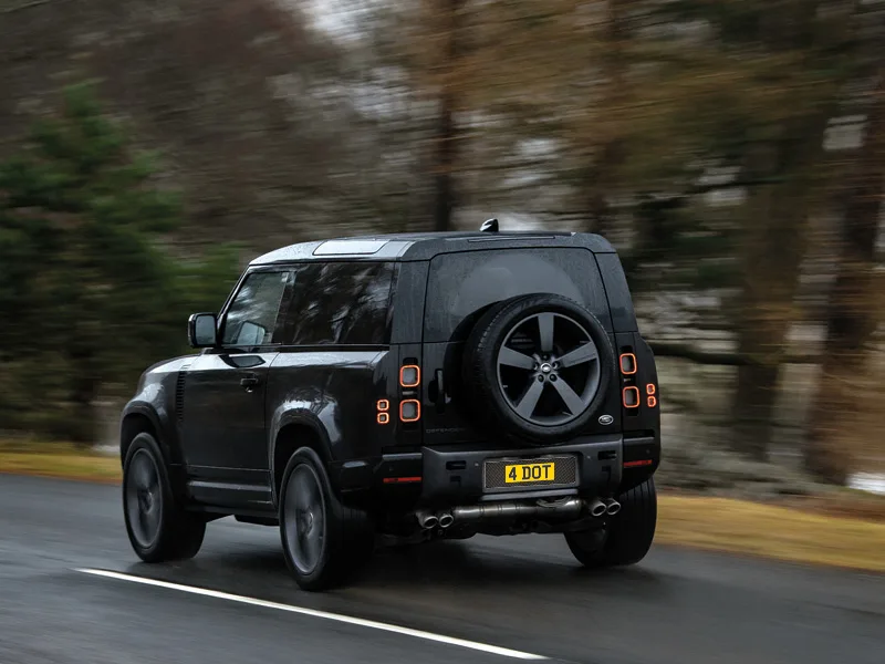 Defender Carbon Signature & Classic Plate Set