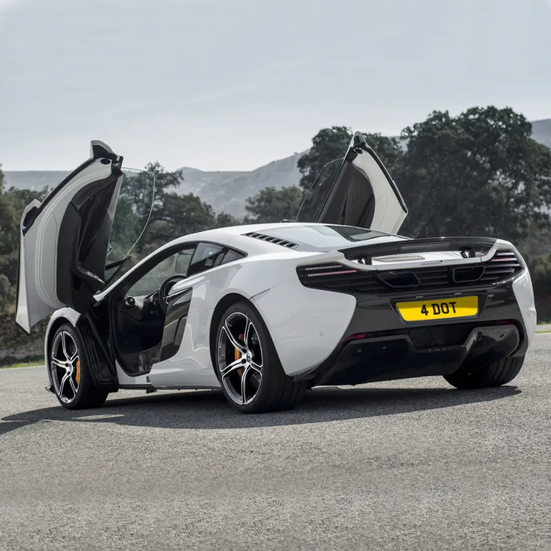 McLaren 650s Reflective Signature & Classic Plate Set