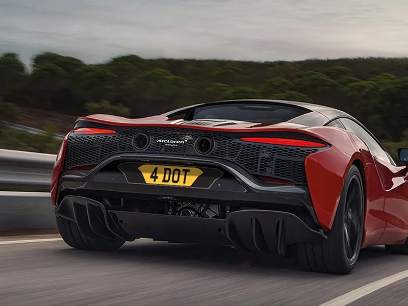 McLaren Artura Signature Carbon Set