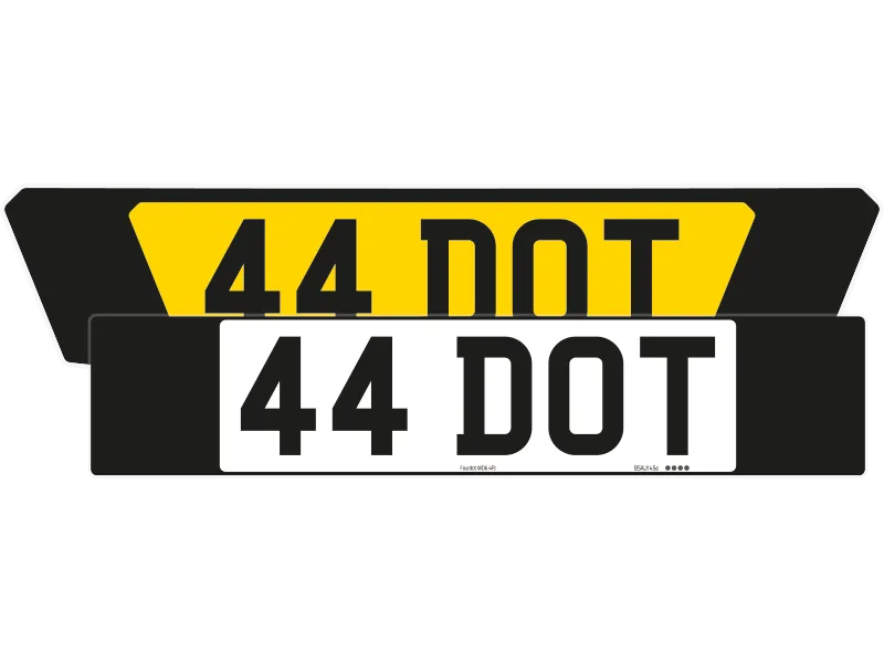 Ferrari 812 GTS Black Signature & Classic Plate Set