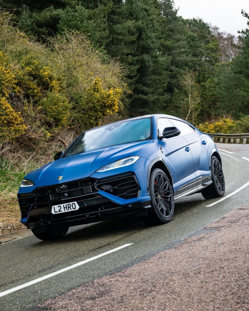 Fourdot Signature Range custom shaped plate manufactured to fit Lamborghini Urus SE