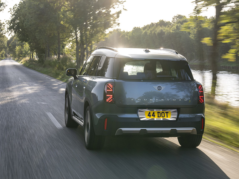 MINI Countryman U25 rear view with Fourdot Union Jack designer number plate